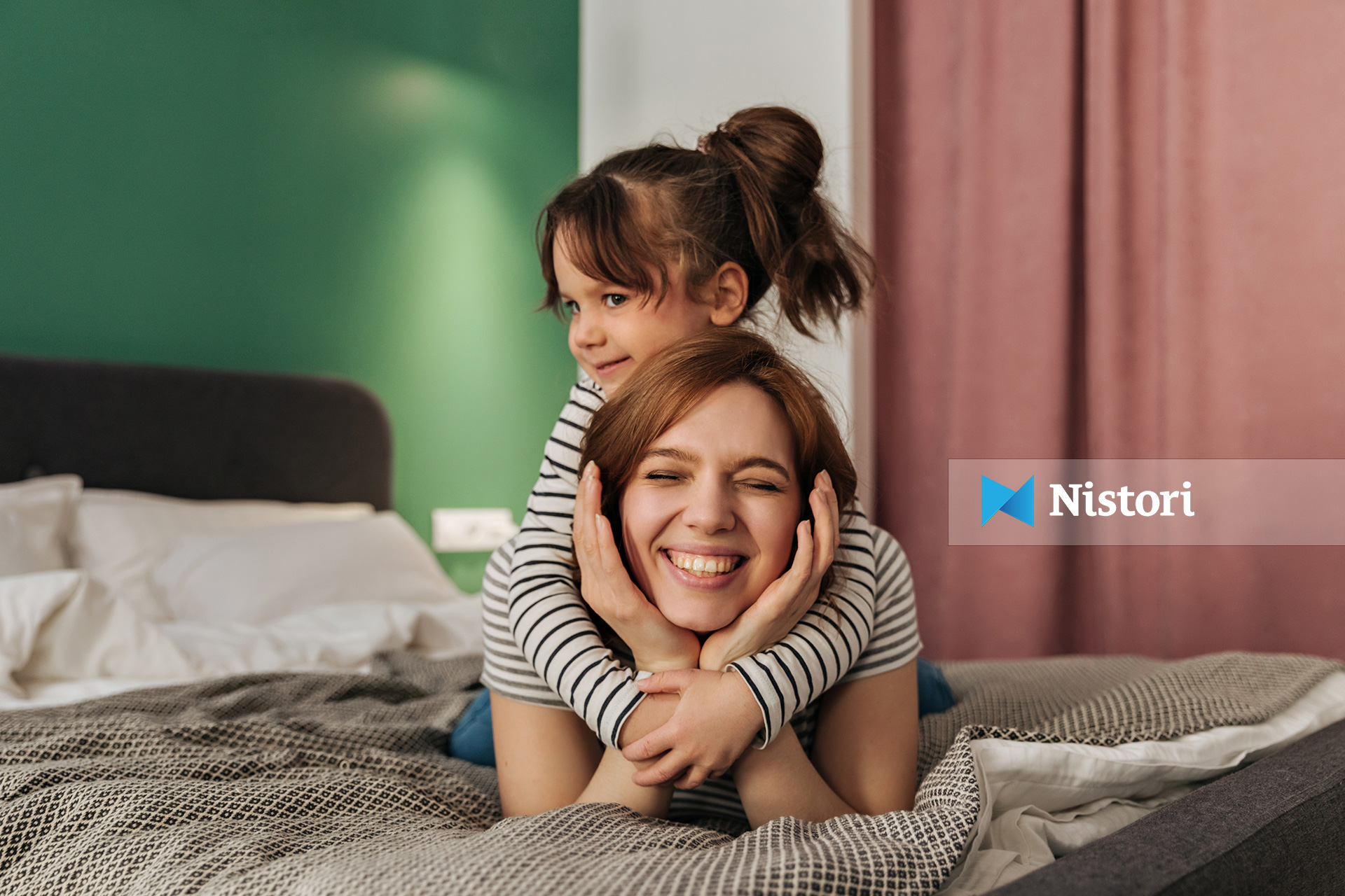 si-mund-te-ndikojne-ne-emocionet-e-femijeve-perpjekjet-e-tyre-per-te-permiresuar-humorin-e-prinderve