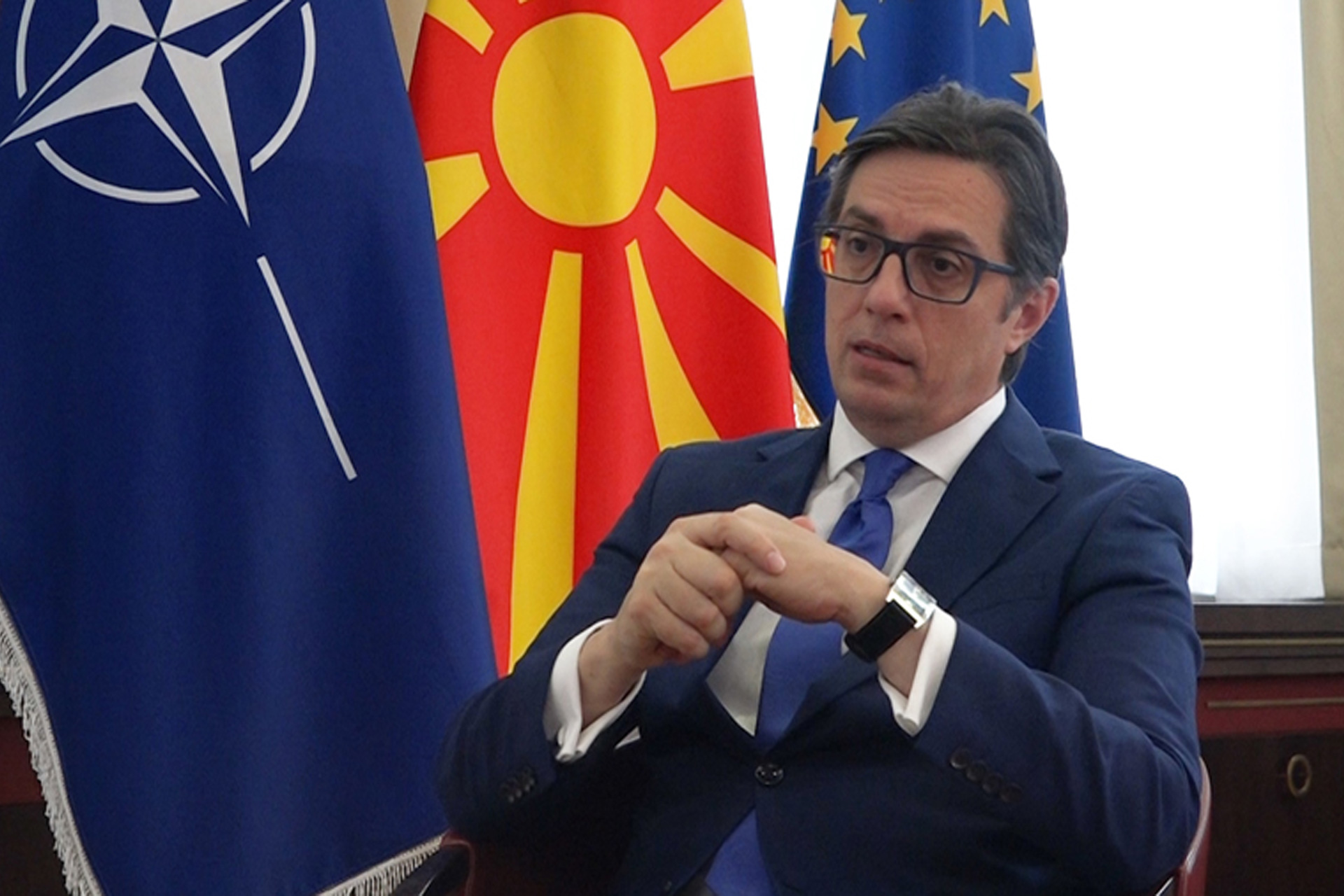 a-eshte-shqipja-gjuhe-zyrtare-ne-rmv-ish-presidenti-pendarovski-jep-sqarimin