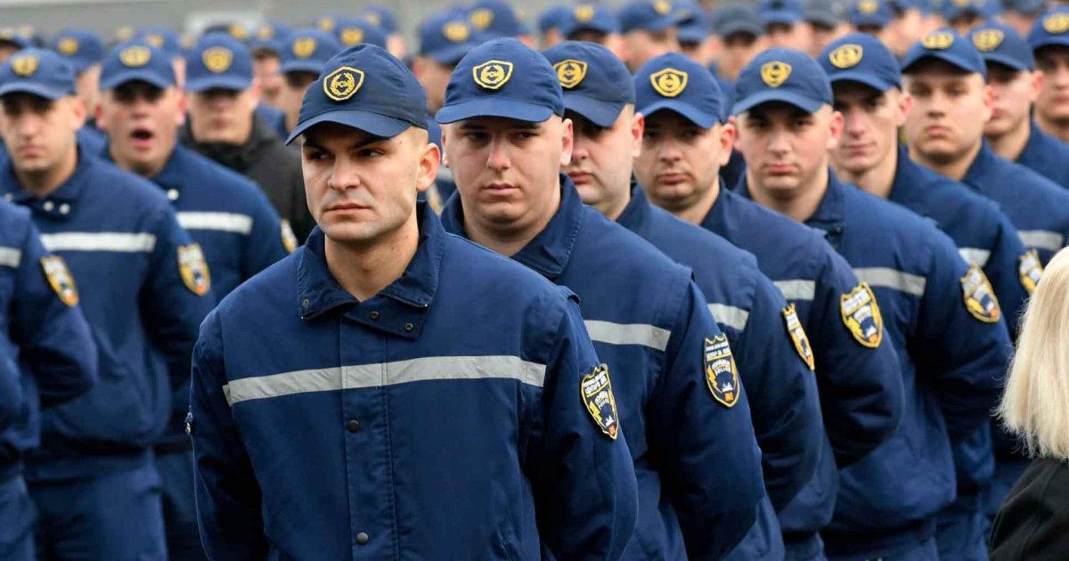 Tenderi i MPB së për uniforma policie  peng i ankimimeve dhe vonesave