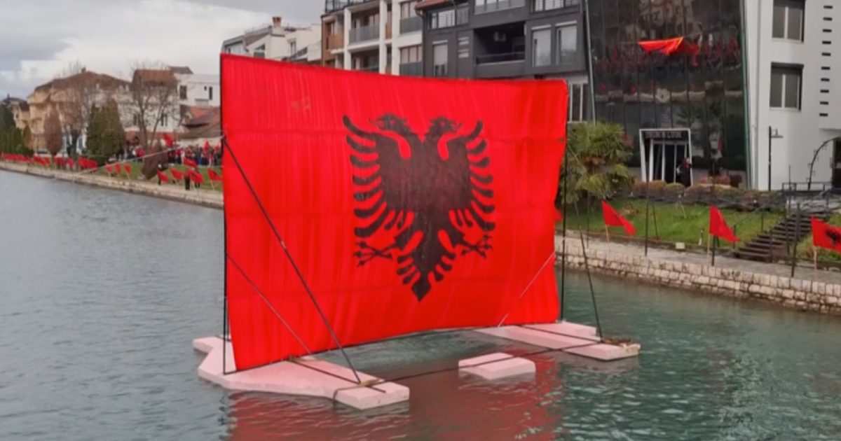 Flamuri shqiptar  Caktohet gjyqtarja për padinë ndaj Qyrës