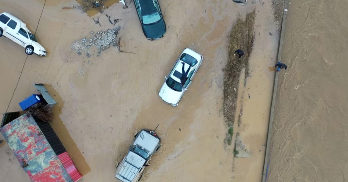 Vërshimet në disa qytete të Kosovës shkaktojnë probleme me ujë e rrymë
