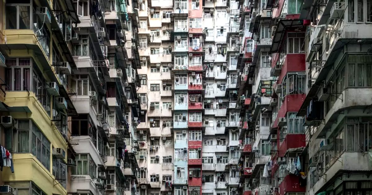 kine-ndertesa-qe-strehon-nje-numer-te-pabesueshem-prej-30-000-njerezish