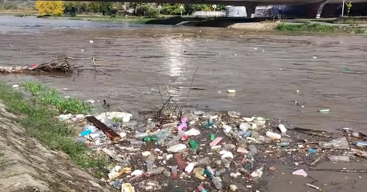  Vardari ndër lumenjtë më të ndotur në botë 