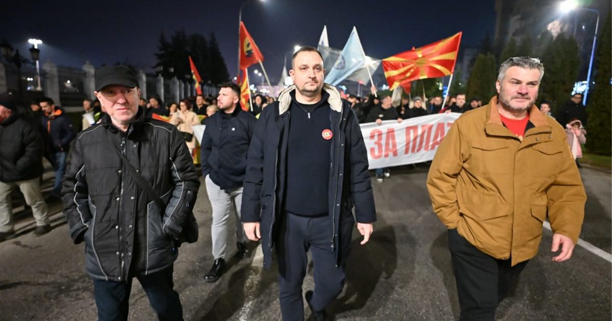 Punëtorët në protestë  600 euro pagë minimale dhe ndalni lojën me djersën tonë