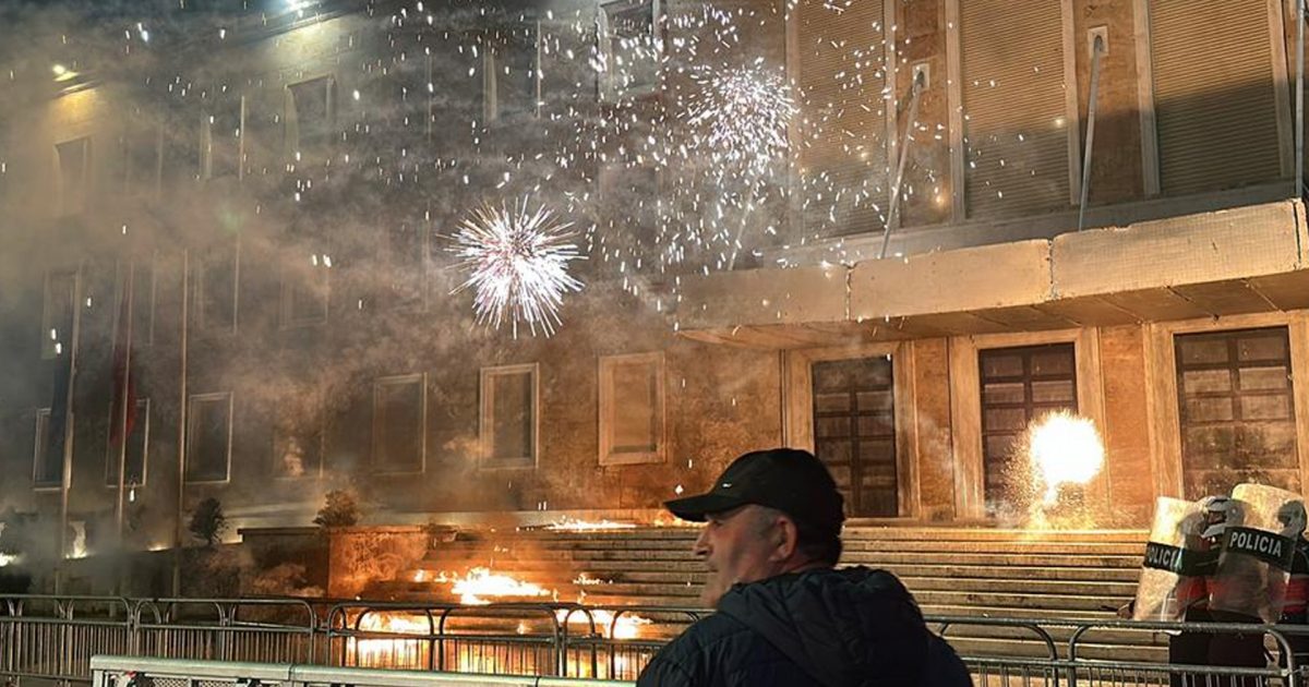 Tiranë  protestë kombëtare me thirrje kundër qeverisë Rama