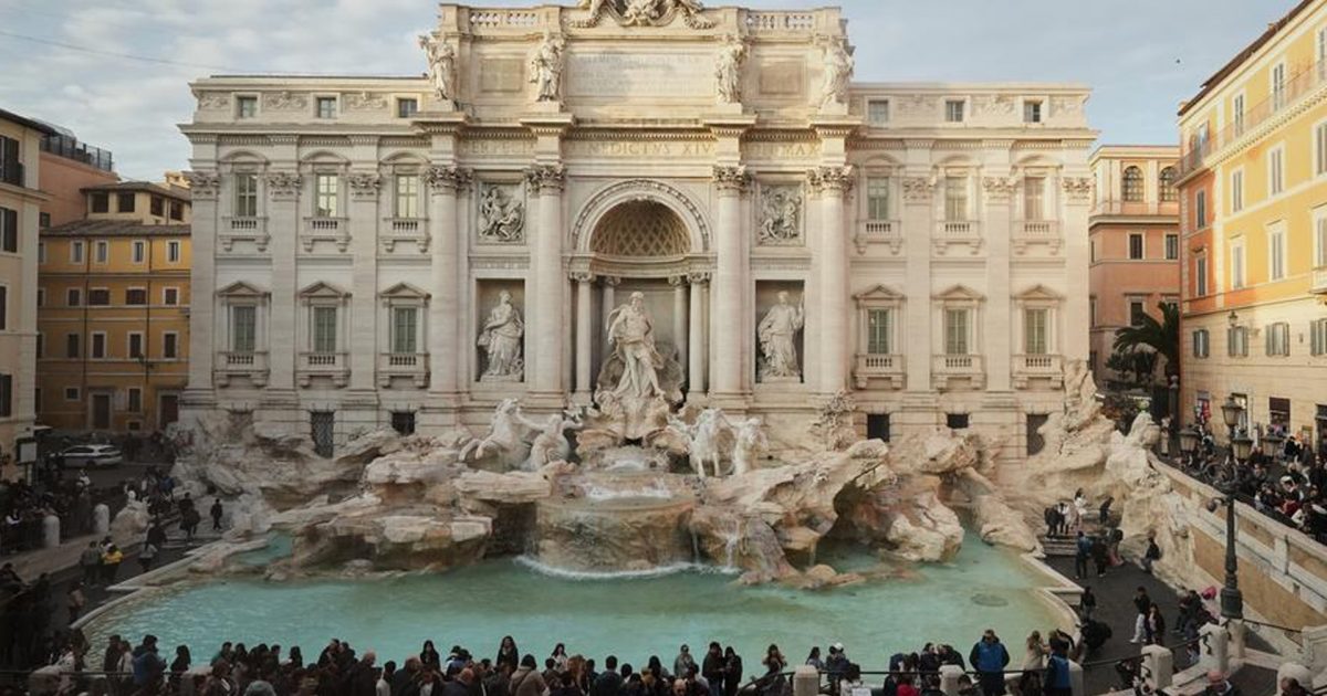 Romë  2 euro për Shatërvanin e Trevit