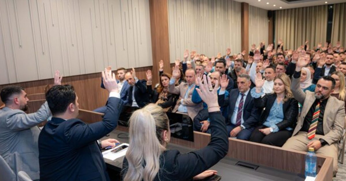 Alternativa i dha dritë jeshile shkrirjes në VLEN  Kasami paralajmëron kongres