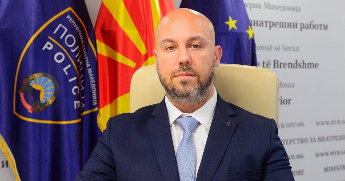 Kur pyetet për gjuhën e mesazheve të  Qyteti i Sigurt   Iseni  në vend që të flasë për lisa  flet për fshisa